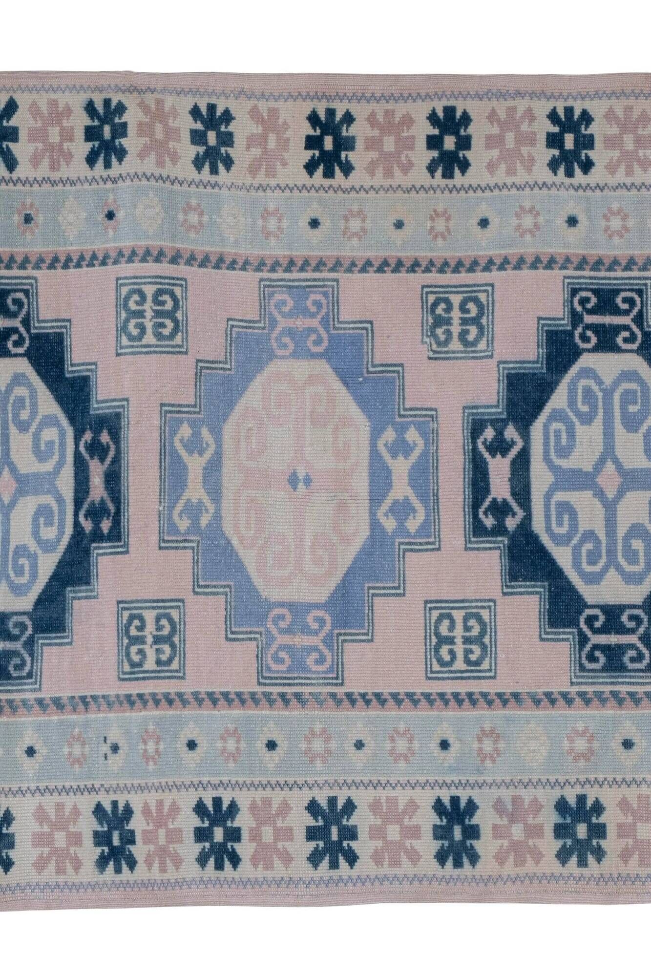 Vintage handmade Turkish rug 95x137 cm