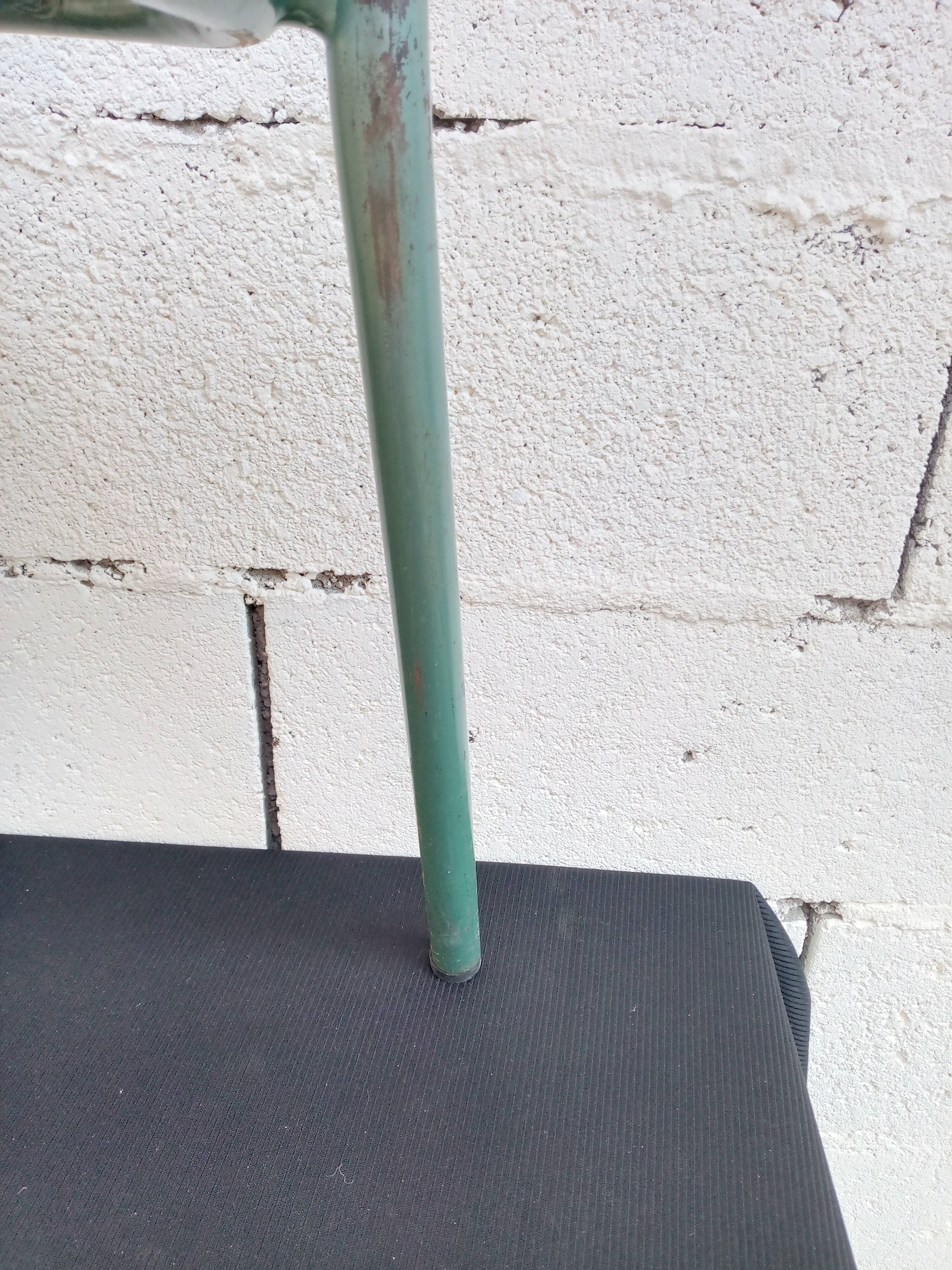 Set of 4 wood and metal chairs
