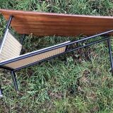 Table basse teck avec porte revue années 60