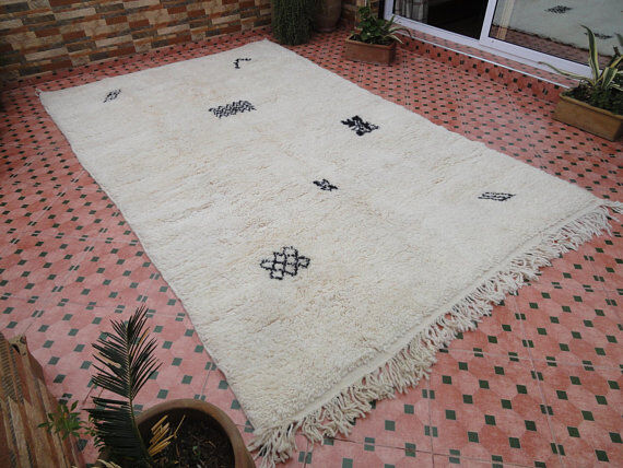 Beni Ouarin carpet 307 x 191 cm