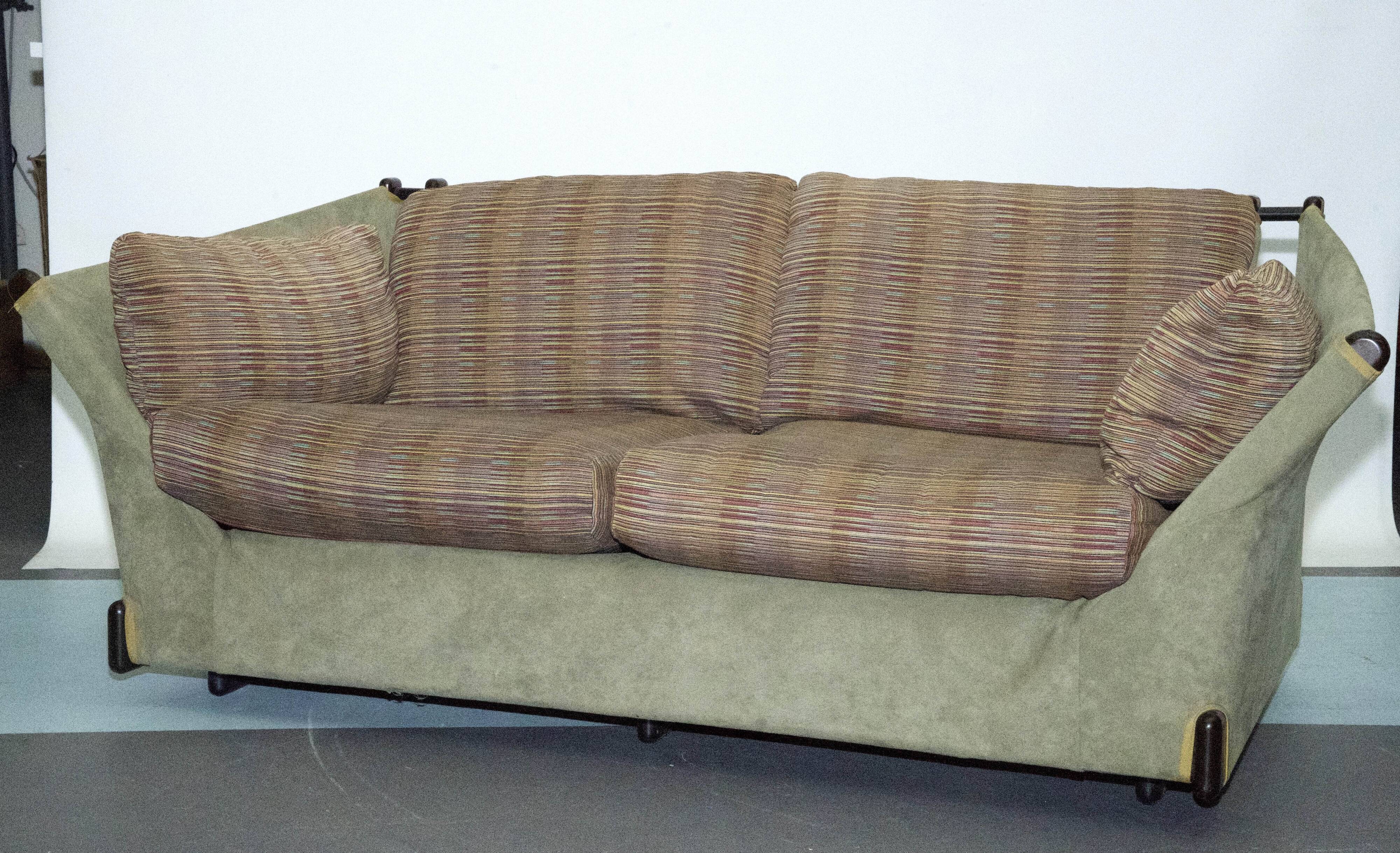 Italian love seat, model Violoncello, designed by Piero De Martini for Cassina, Italy, 1970s.