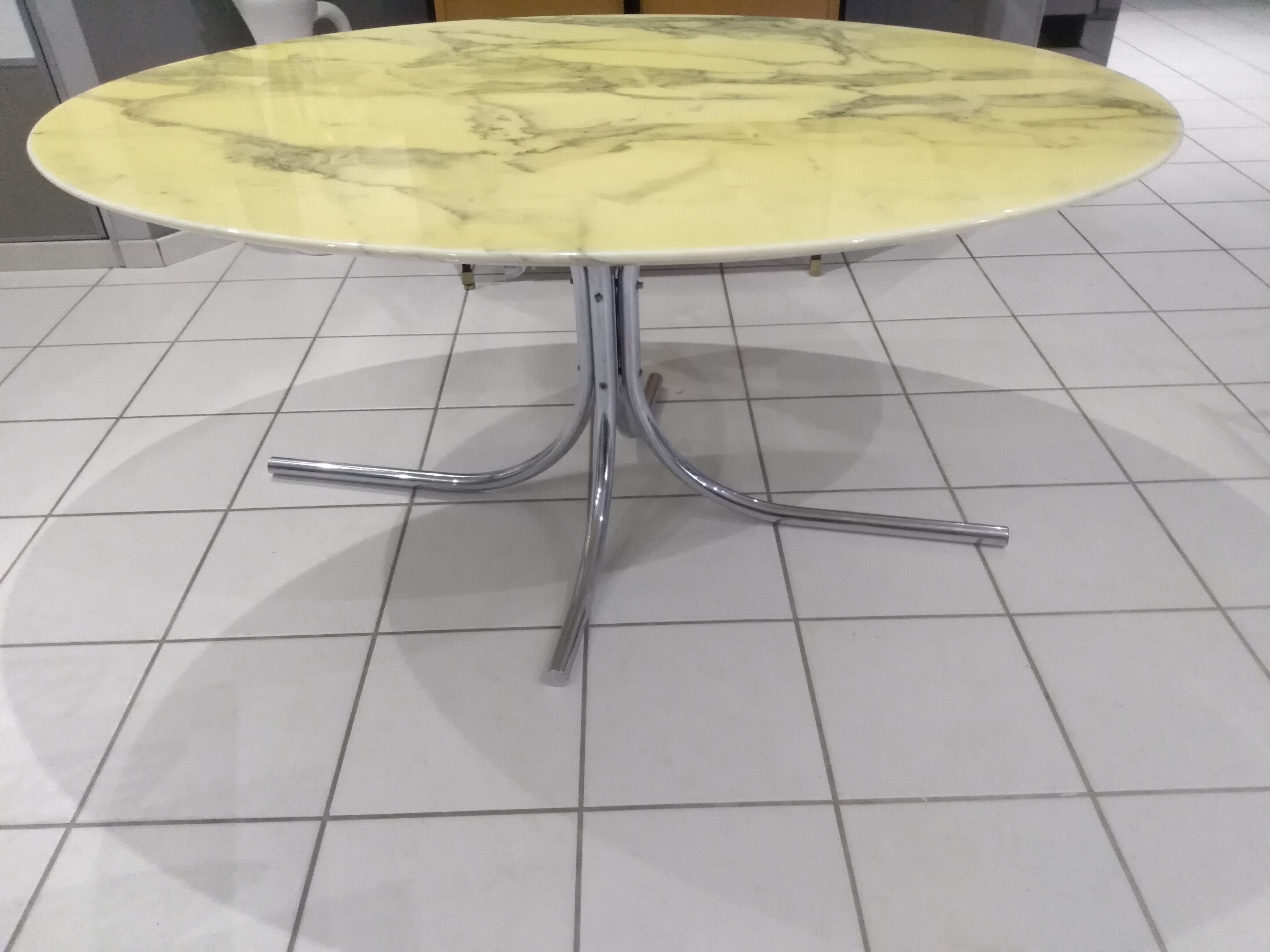 Arabescato marble oval dining table 1970