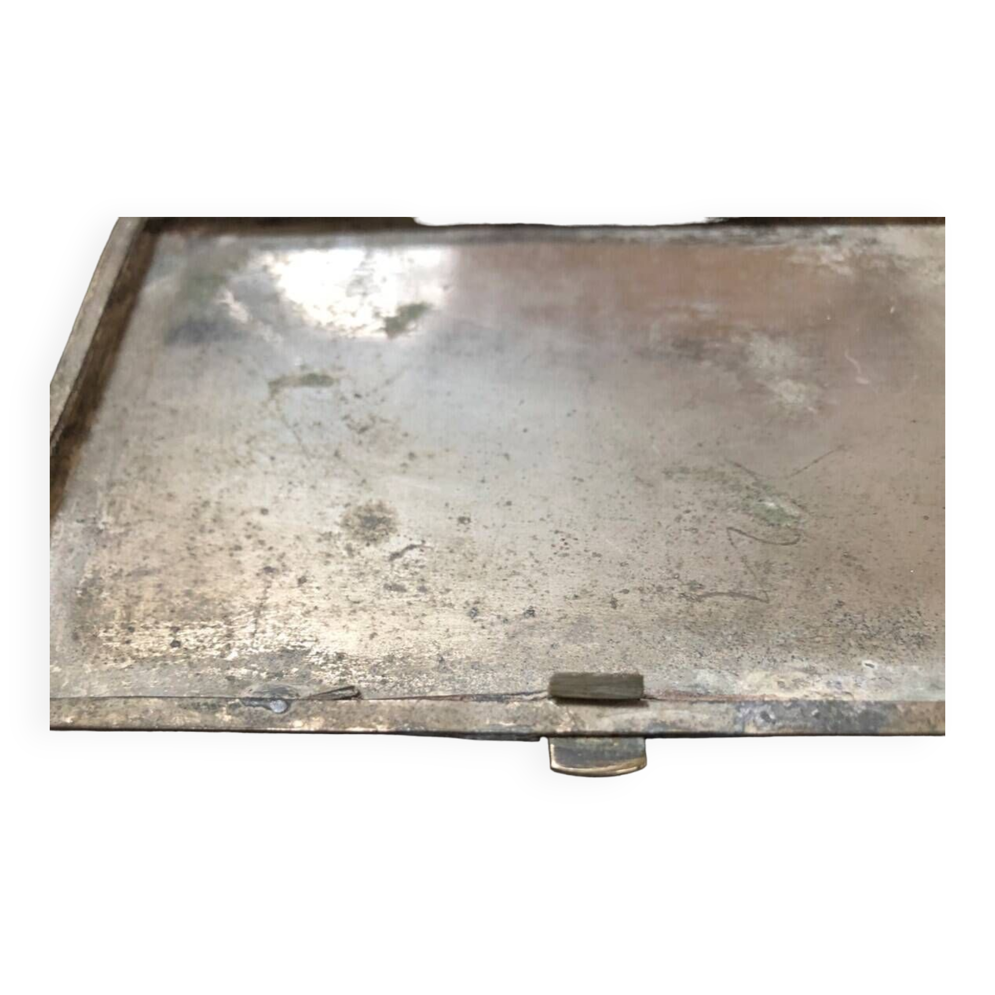 Chiseled bronze cigarette case from the late 19th century