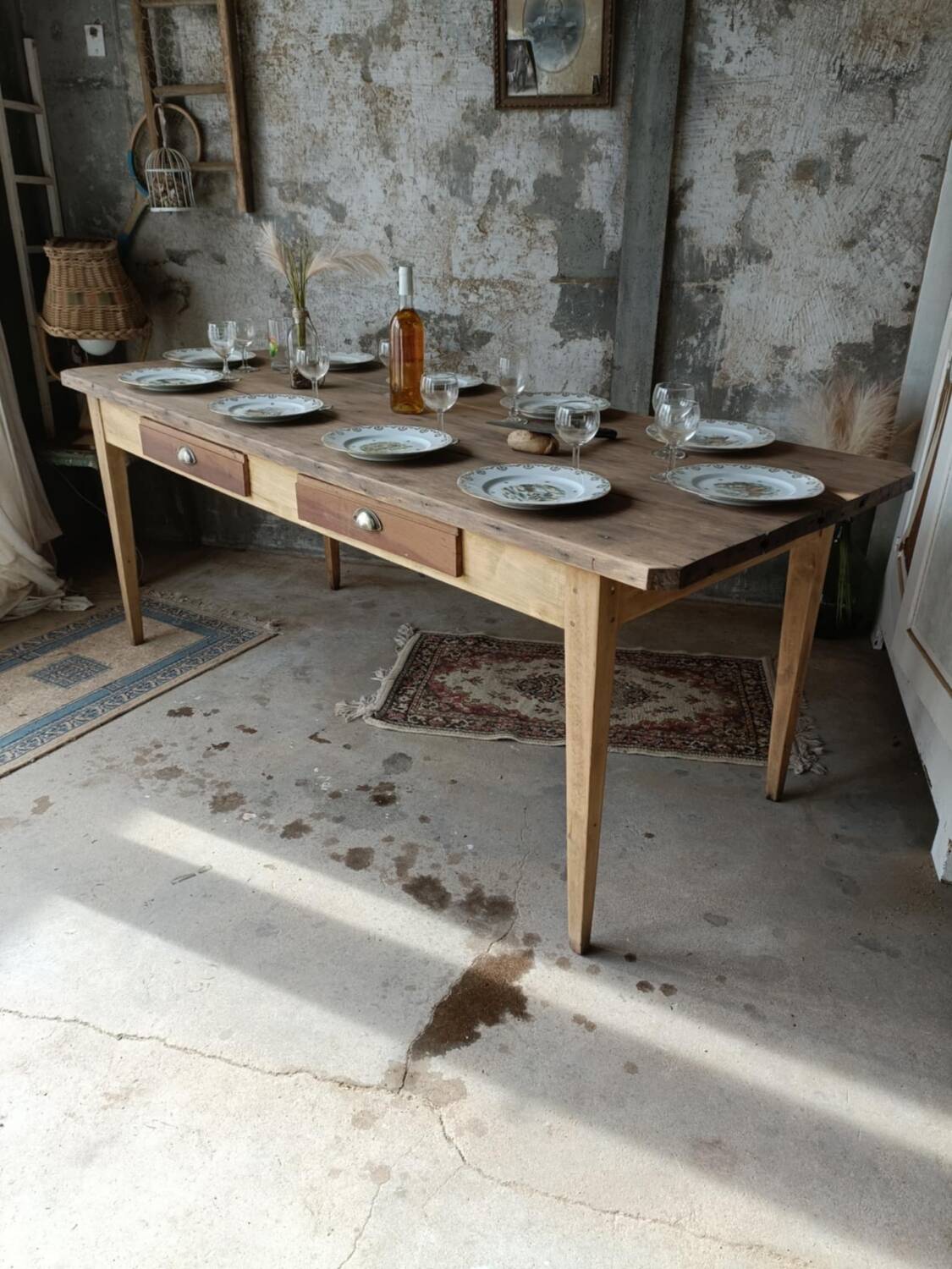 Farm table