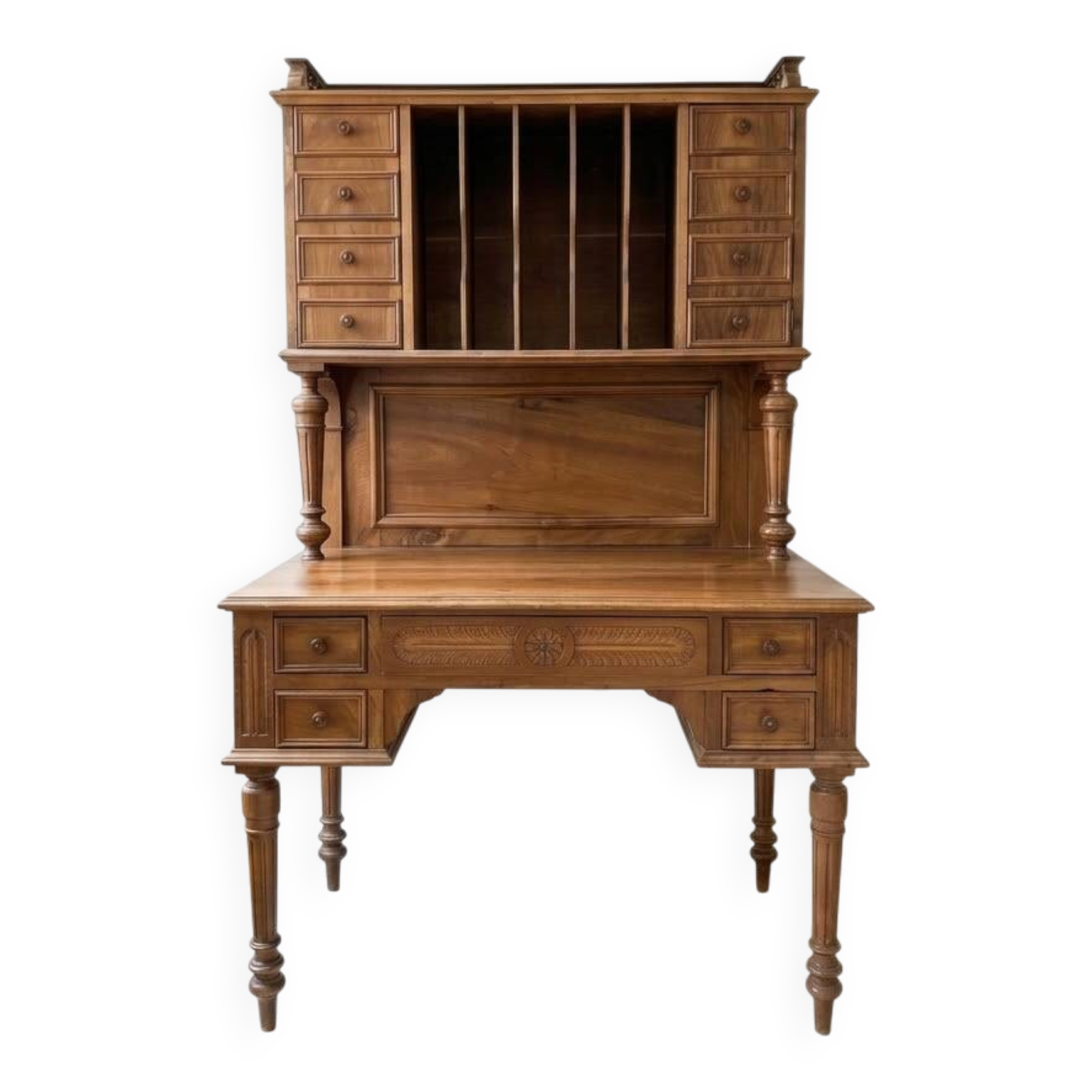 Classic wooden tiered desk