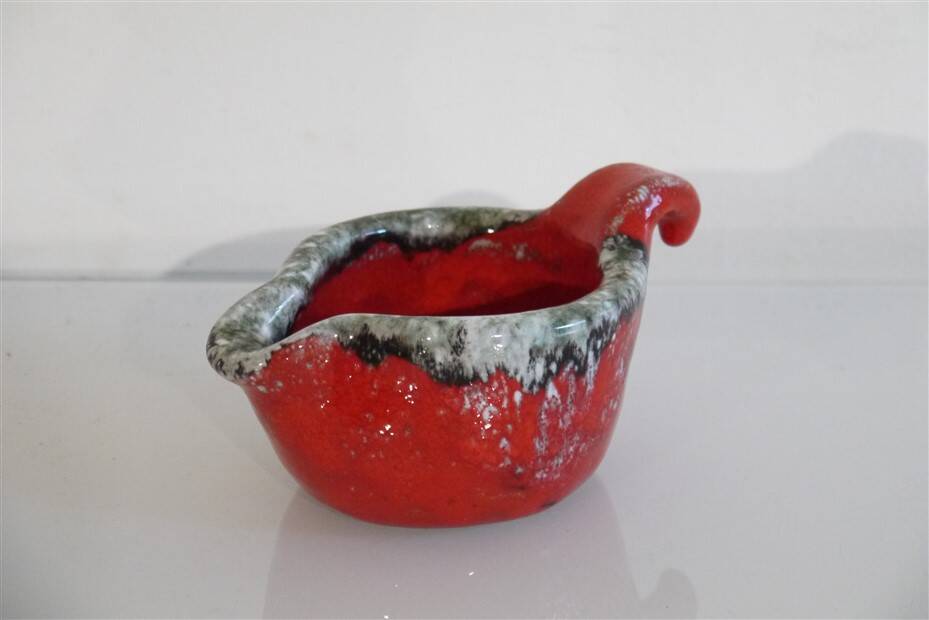 Ceramic pocket emptier by Arlette Roux 1960