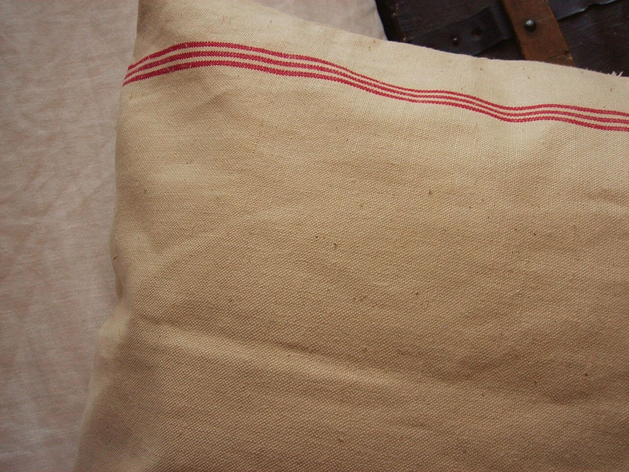 Linen cushion