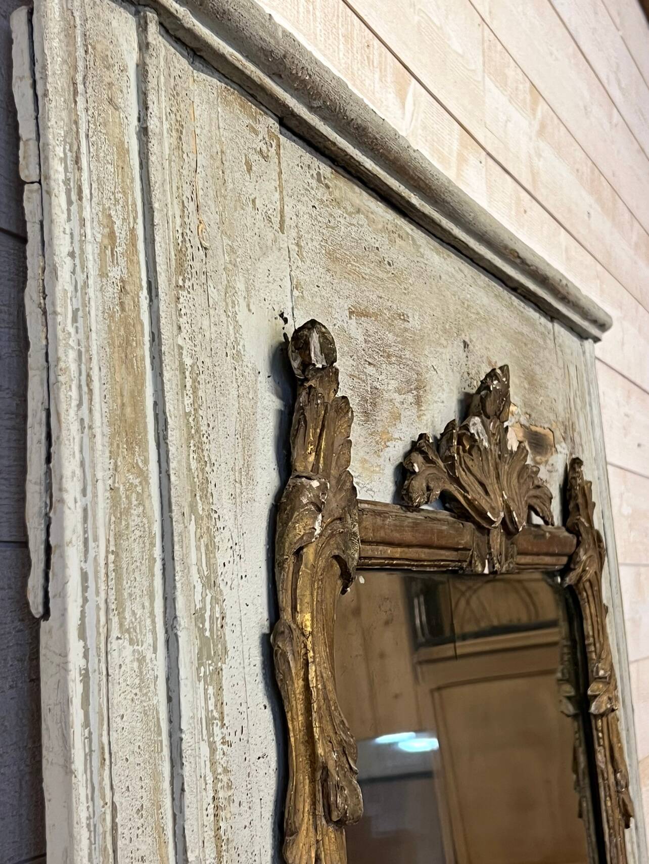 Eighteenth-century trumeau mirror