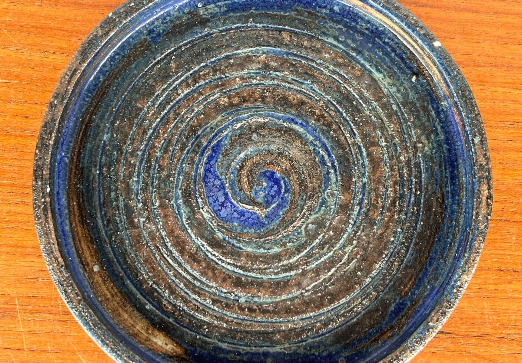 Mid-century modern Danish studio pottery bowl by Tue Poulsen for Tue Keramik, 1960s.