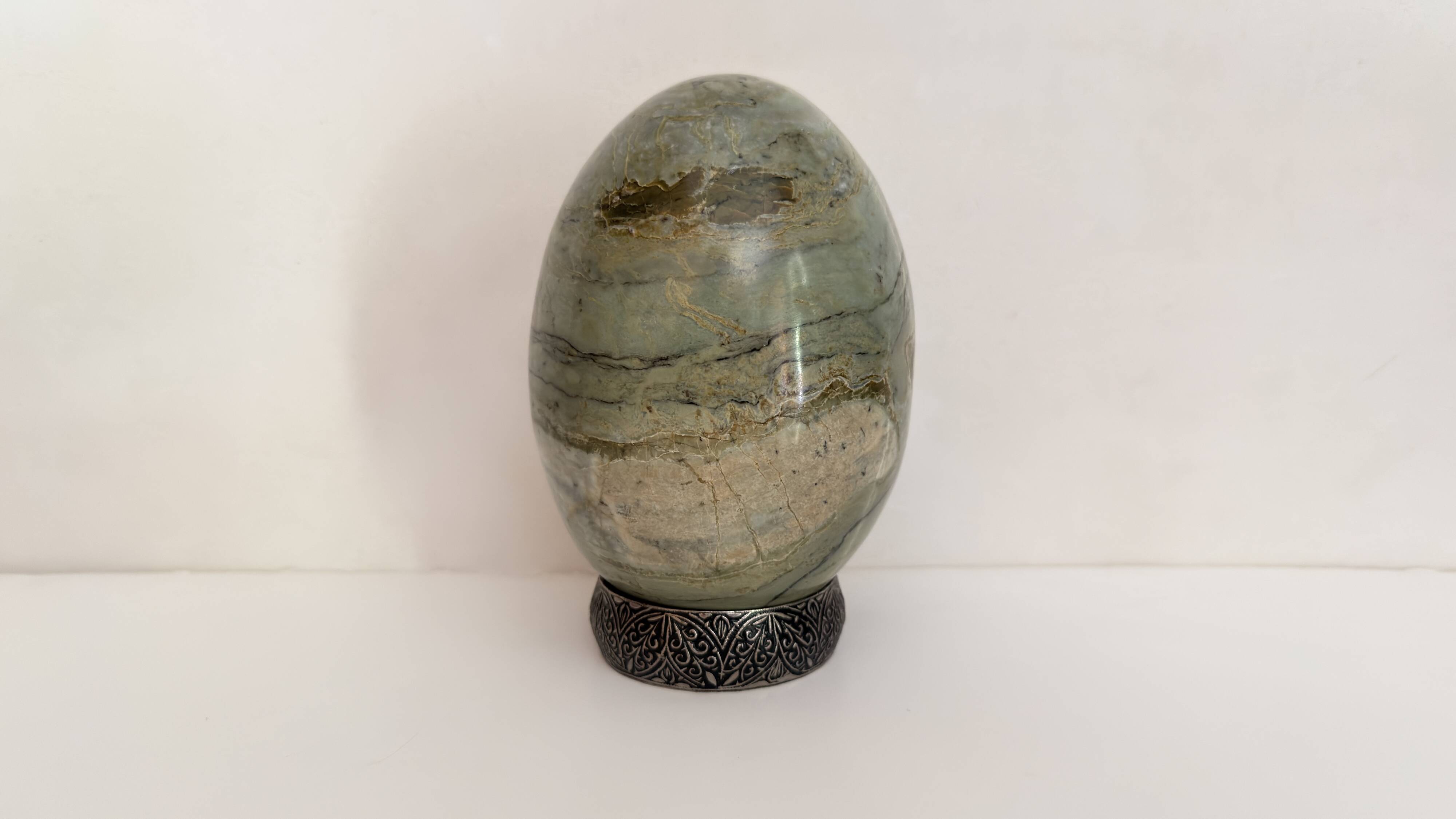 Onyx pierre egg