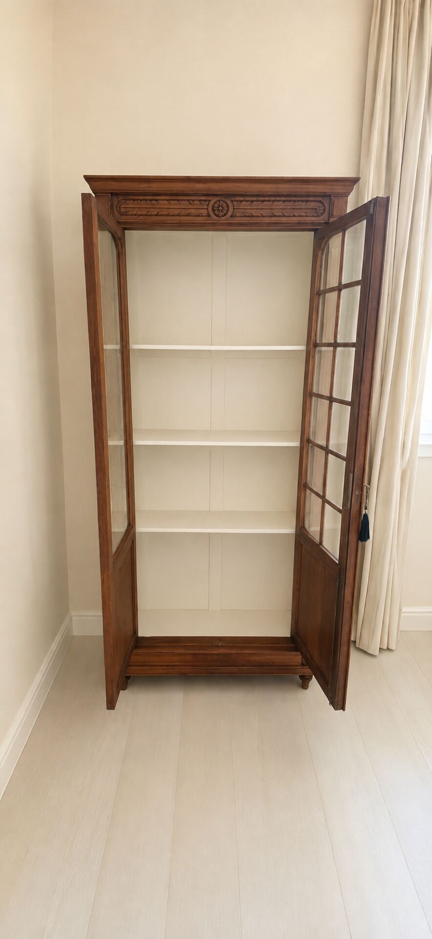 Petite armoire ancienne