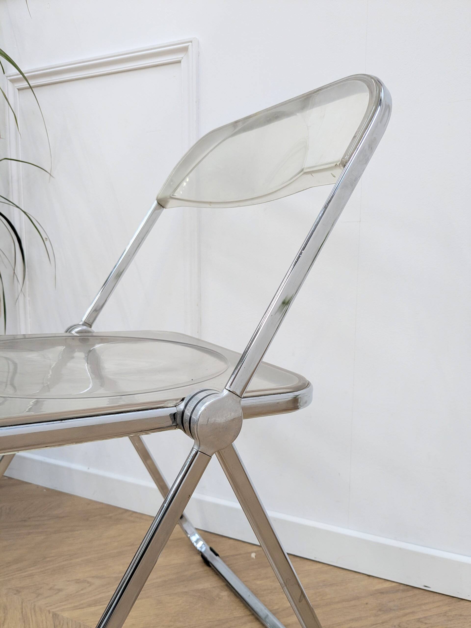 Plia chair by Giancarlo Piretti for Castelli