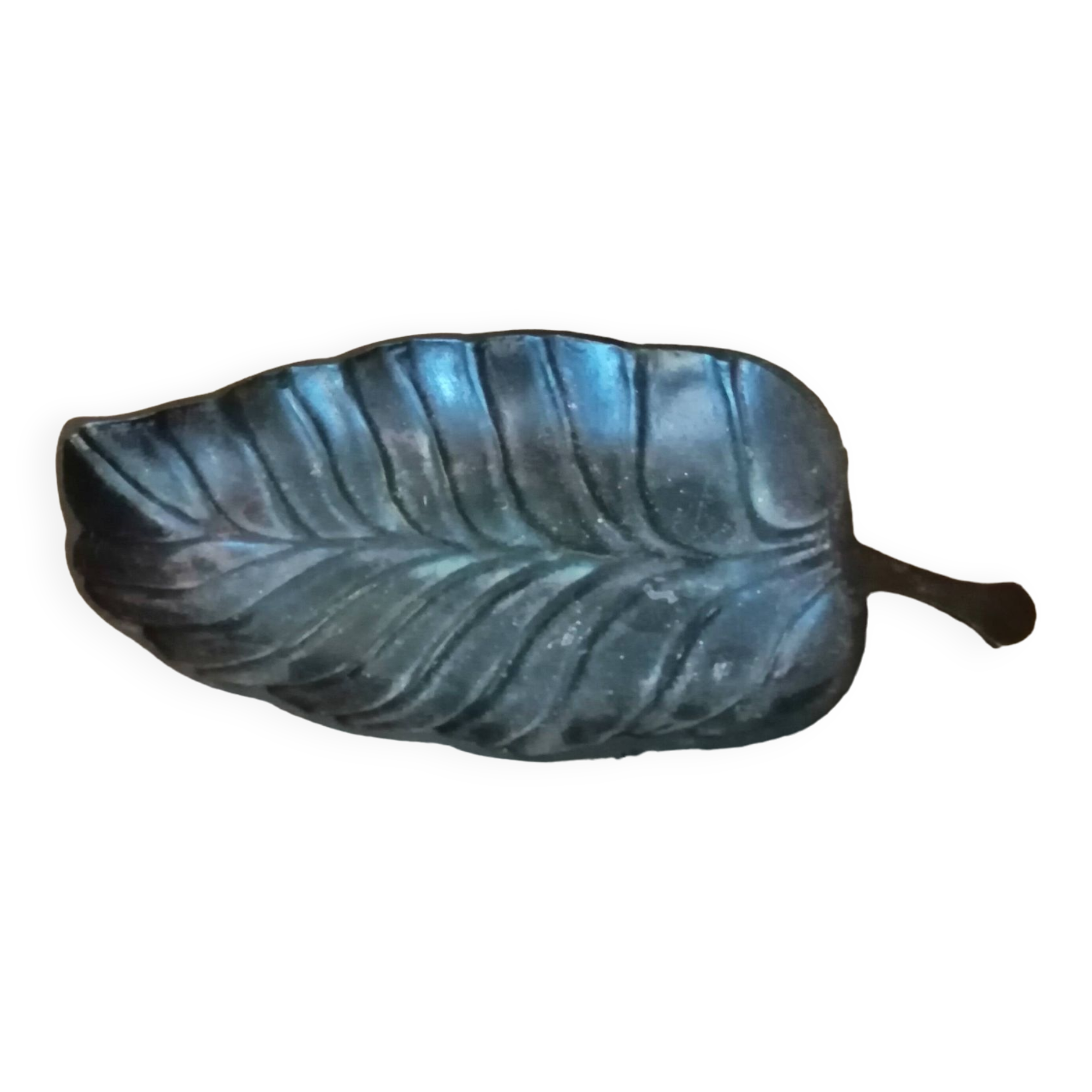 Bronze travel pocket, leaf-shaped