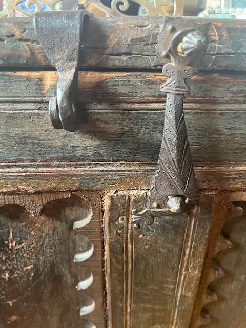 Coffre ancien iranien en bois massif - fabriqué à la main