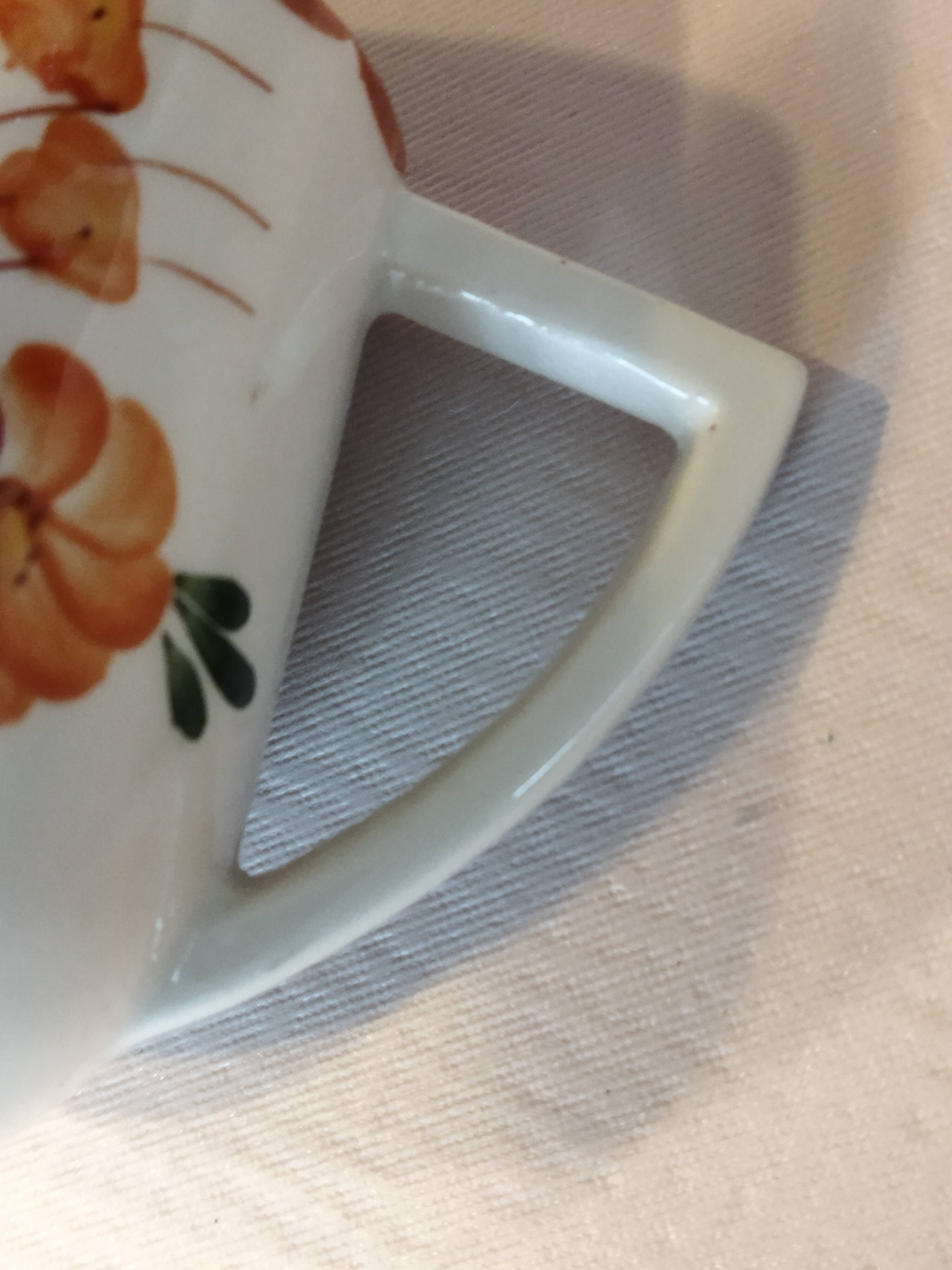 Longchamp Agen model sugar bowl and creamer on tray