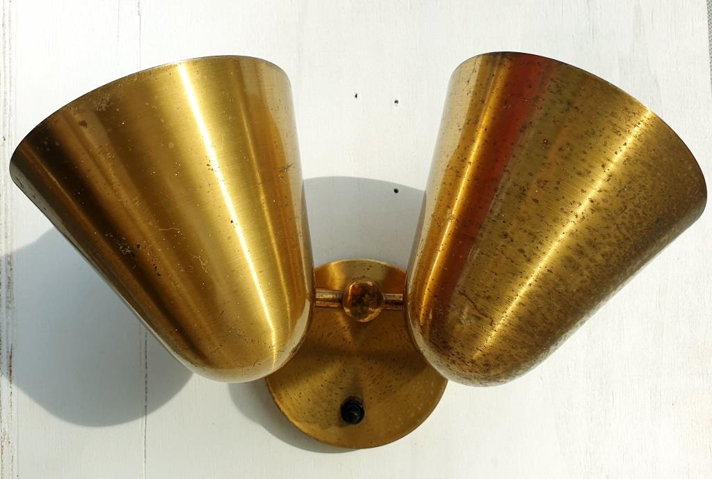 Double wall lamp adjustable brass cocottes