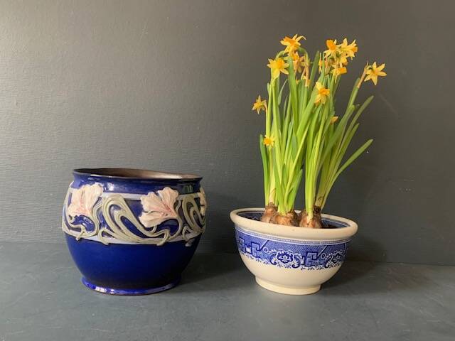 Art Nouveau pot cover in midnight blue ceramic, 1920