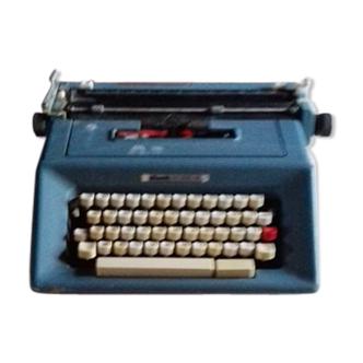 OLIVET I STUDIO 46 typewriter