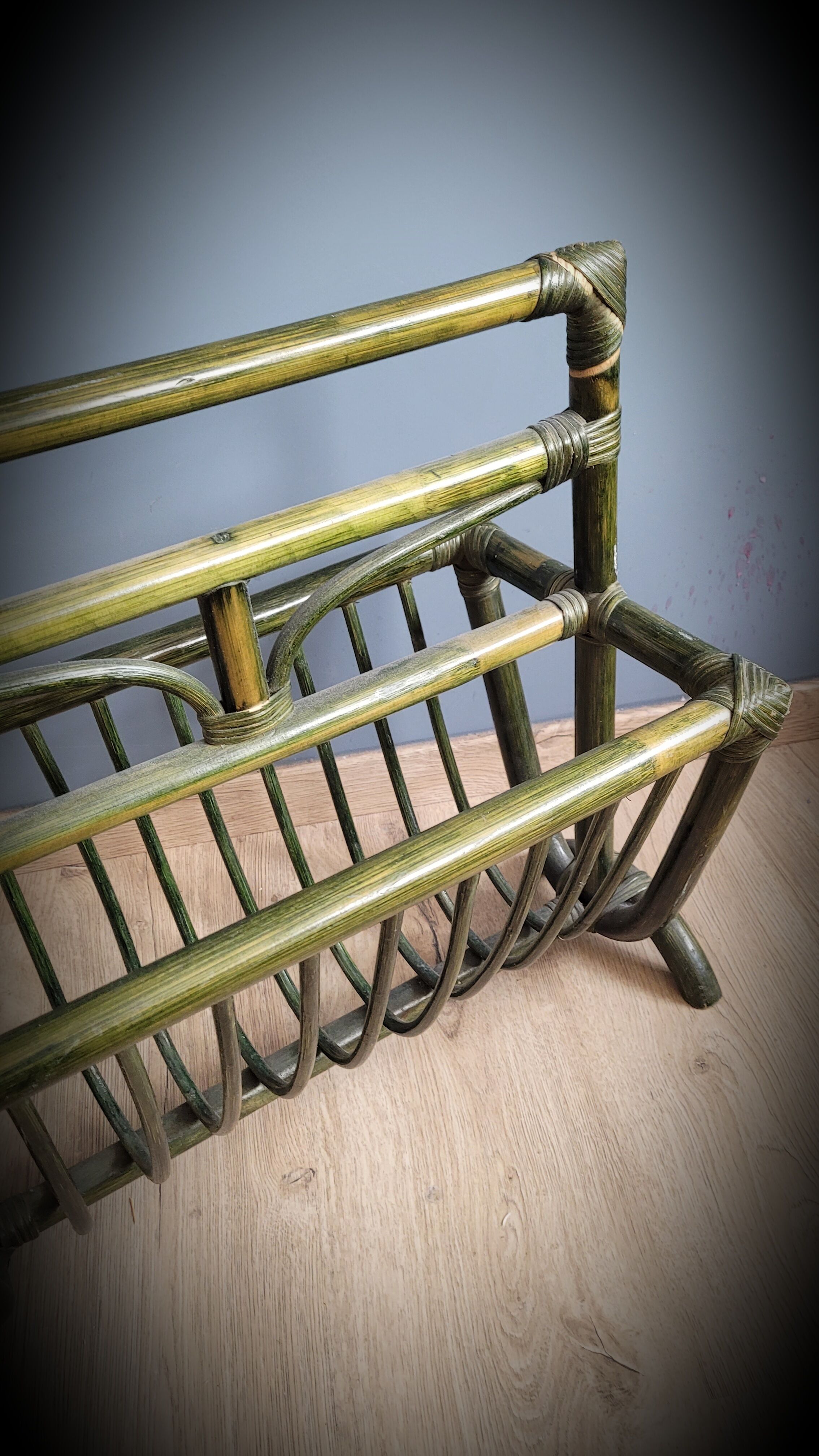 Green rattan bamboo review holder