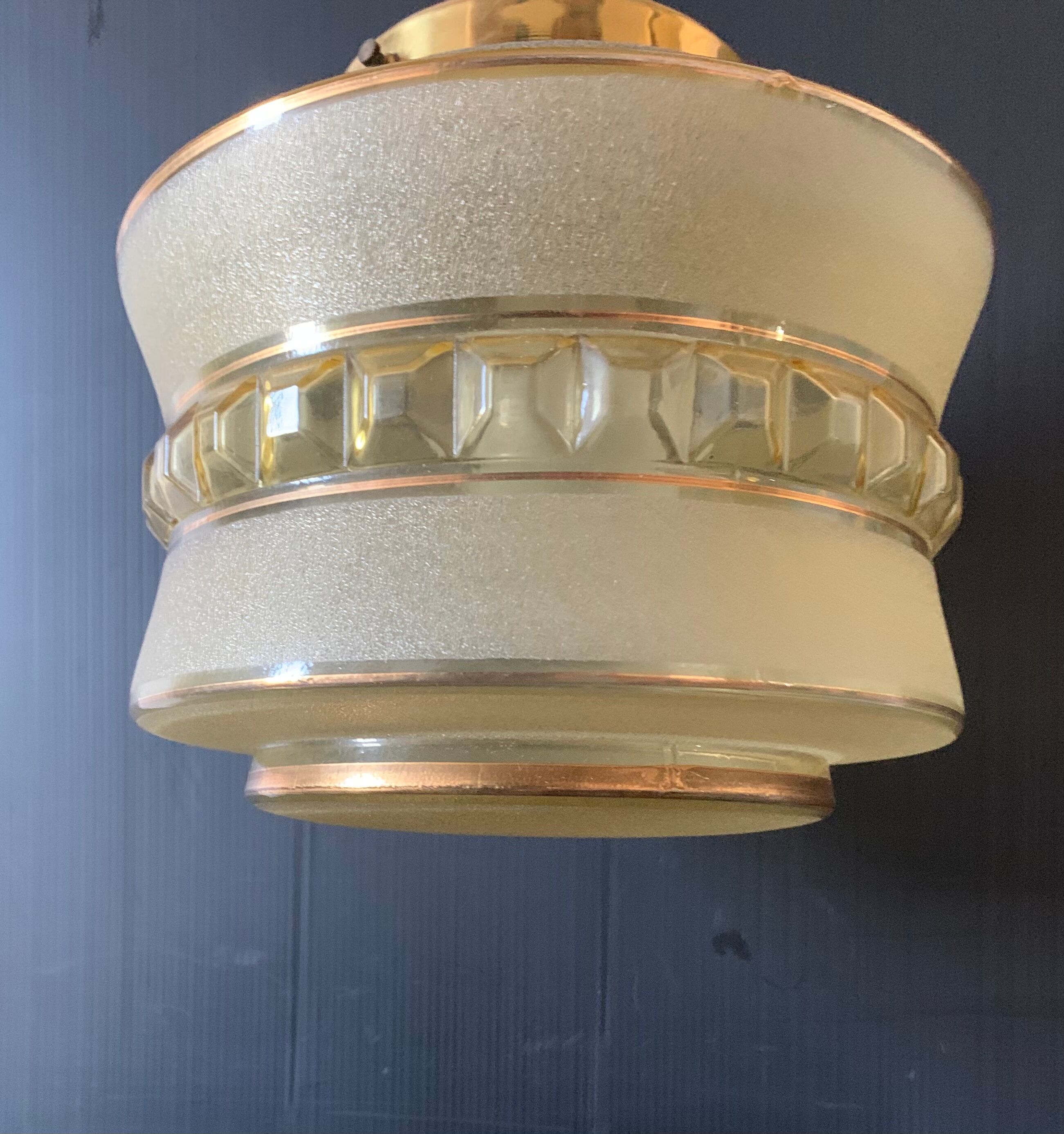 Vintage globe suspension