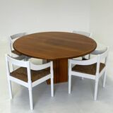 Set of 4 Carimate chairs by Vico Magistretti