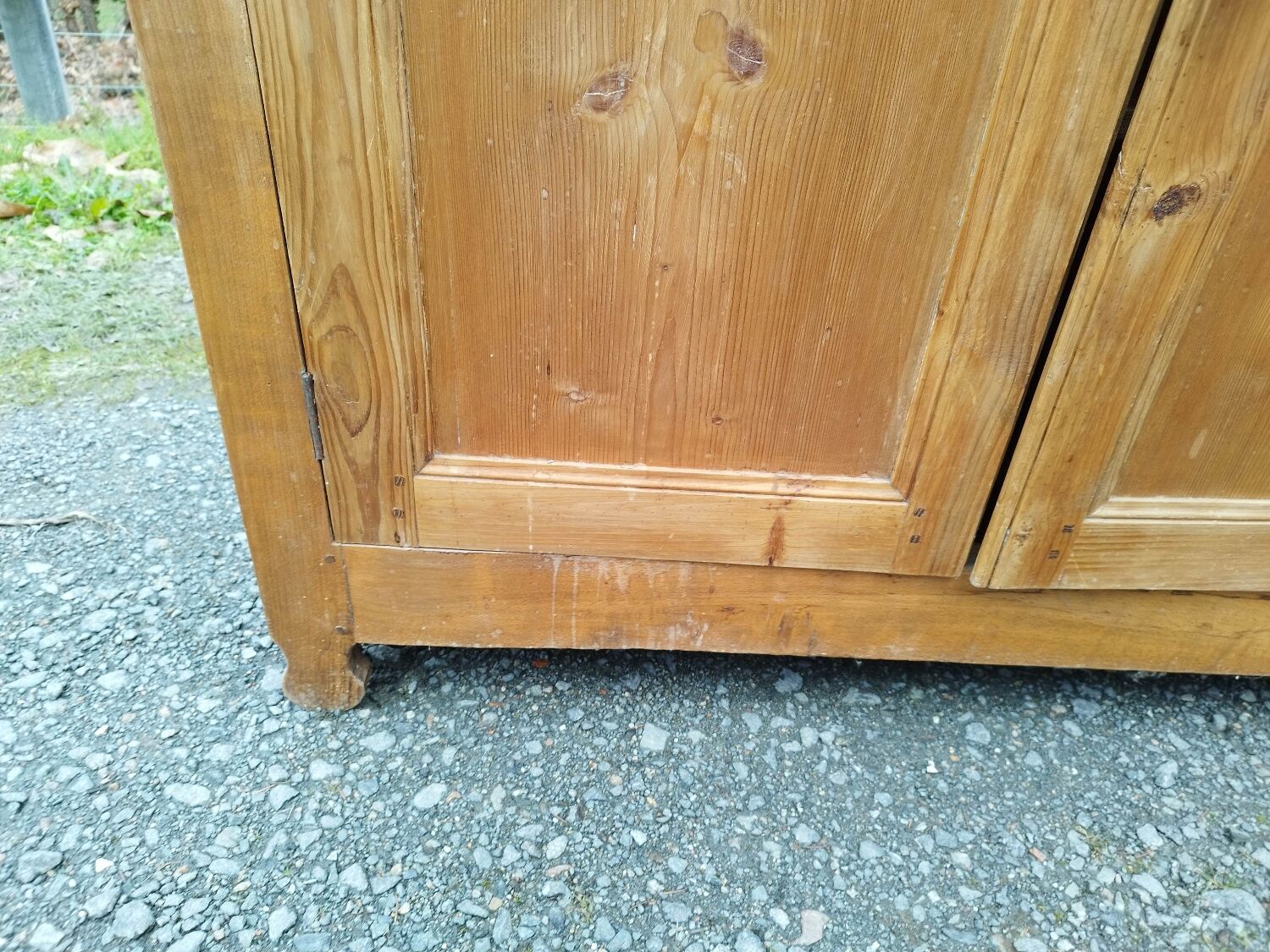 Parisian sideboard in drawer door pine good condition
