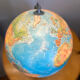 Globe terrestre lumineux vintage