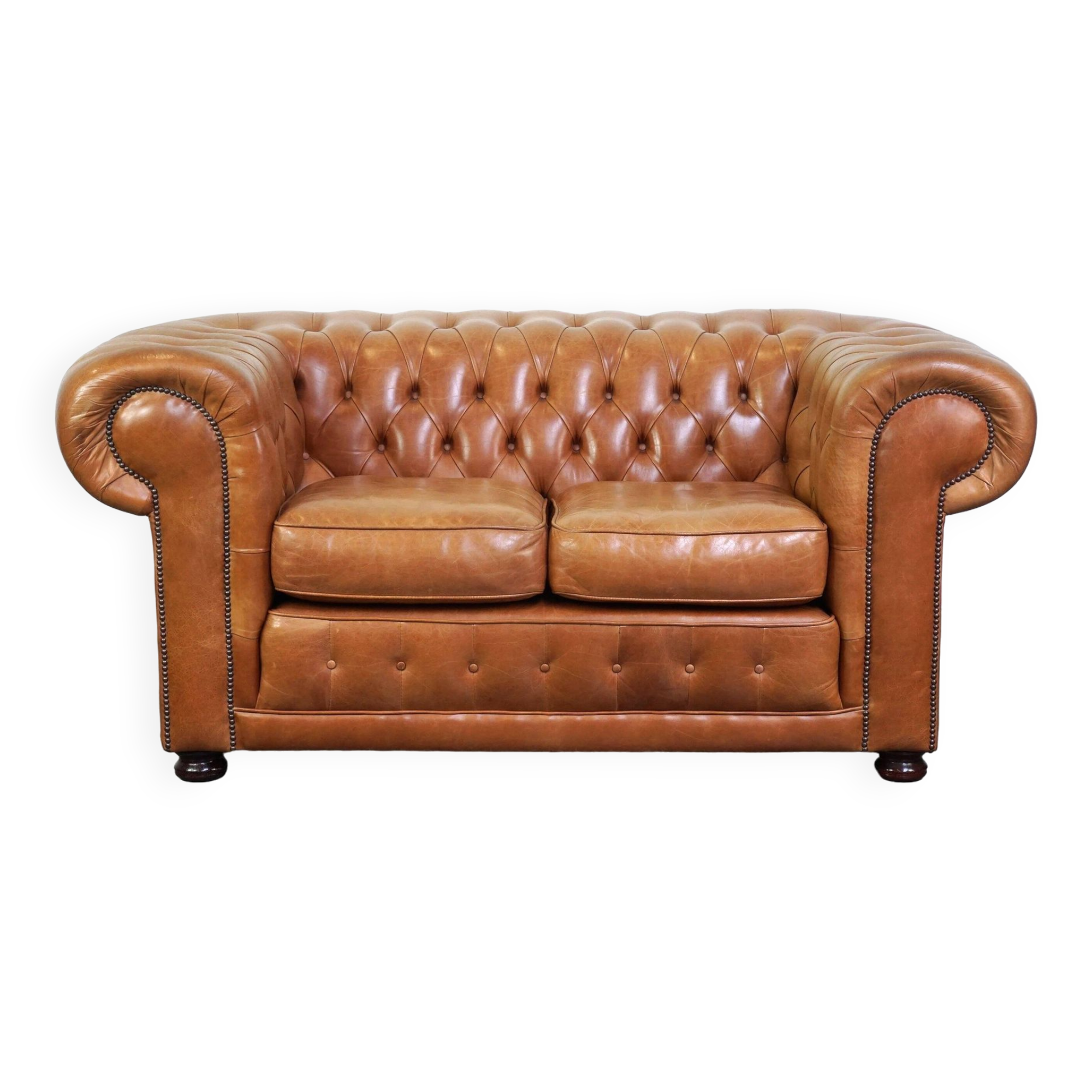 Chesterfield 2-seater sofa in light brown/cream English cowhide leather