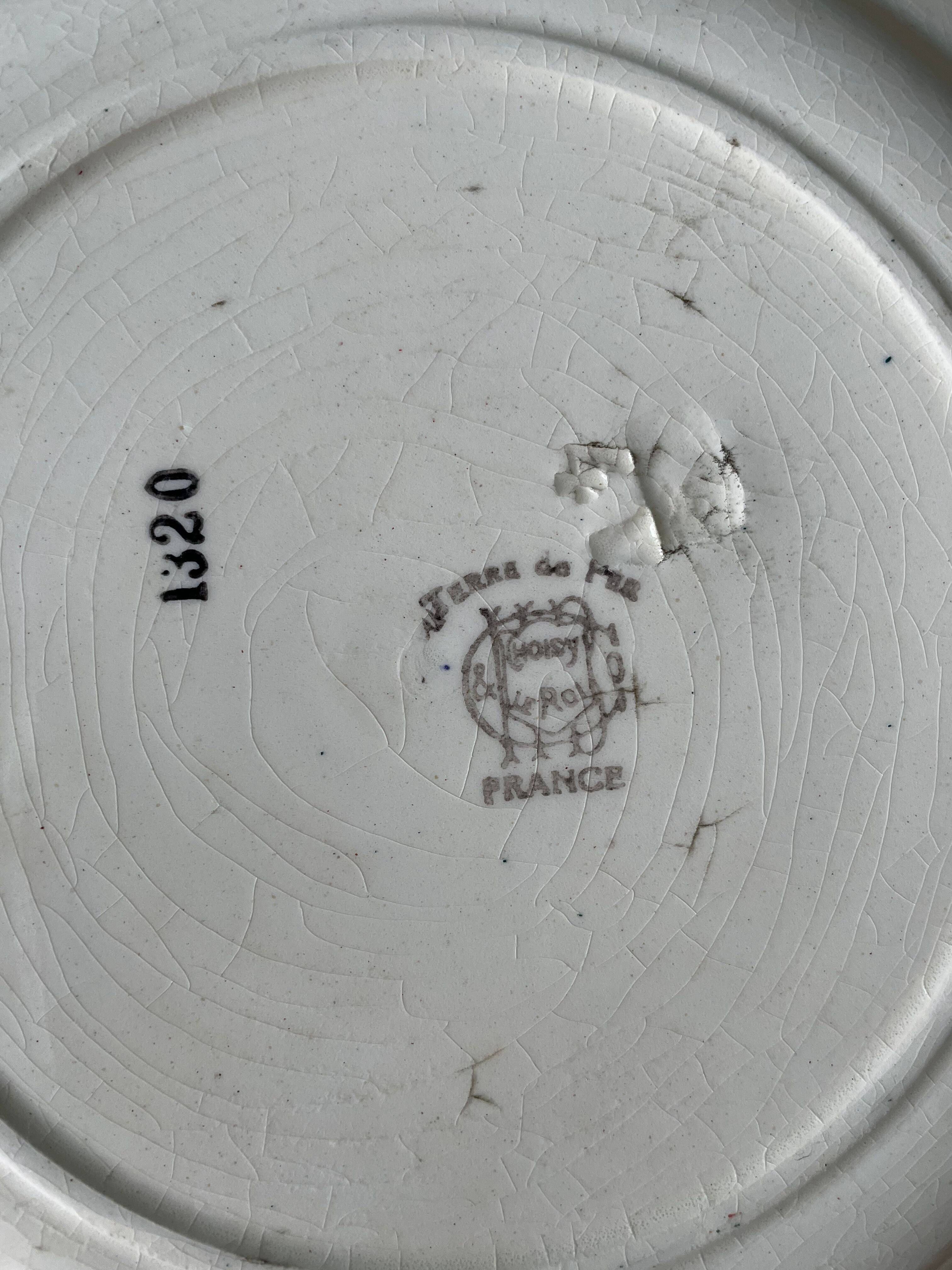 Set of 16 flat plates terre de fer choisy le roi numbered