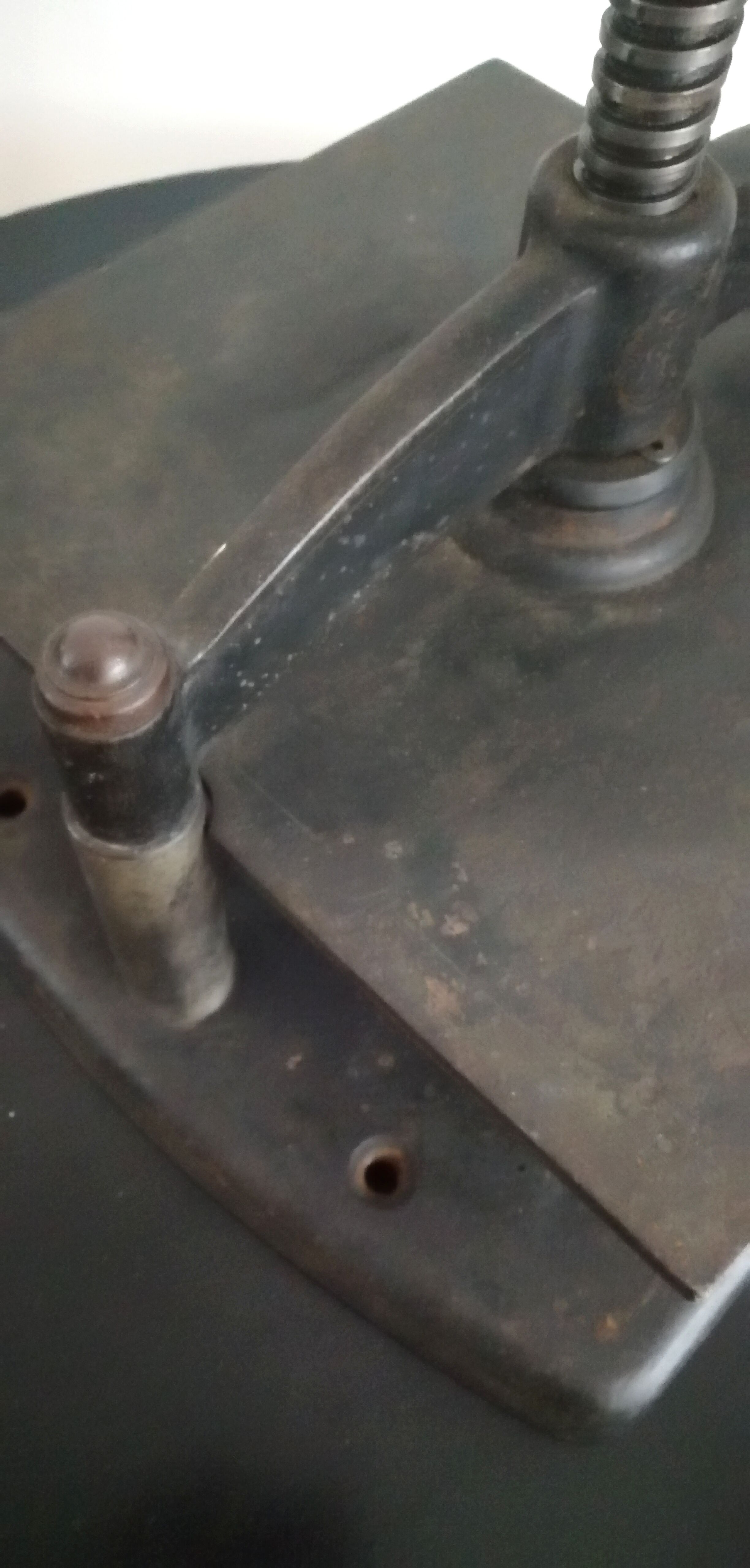 Old press for binding "Ravasse"