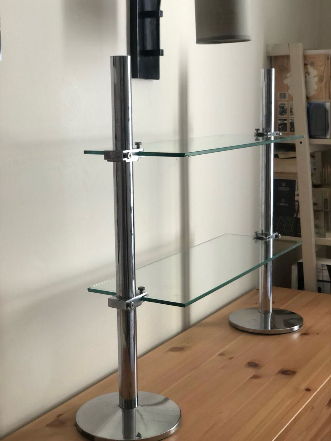 Vitrotub chrome metal shelf on legs