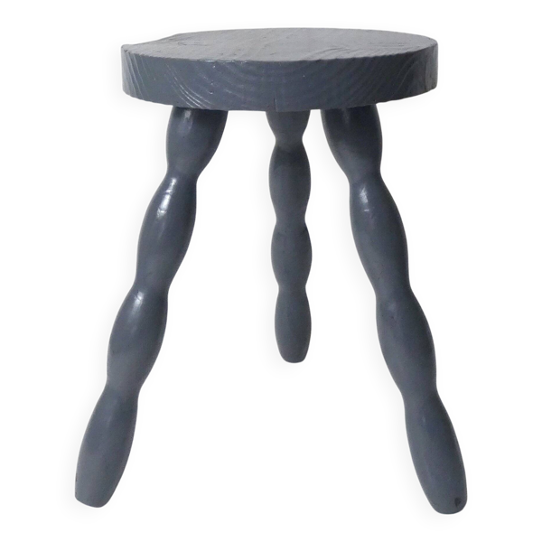 ancien tabouret tripode en chêne massif