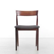 Suite de 4 chaises scandinaves en teck modèle 39