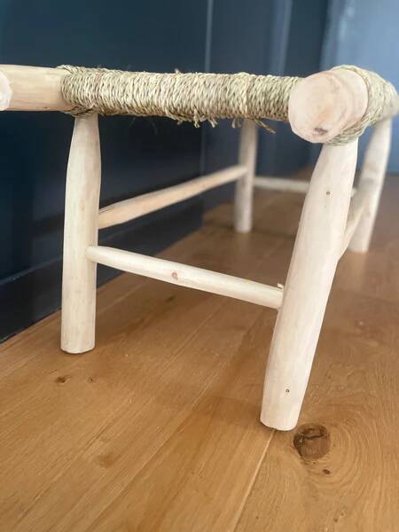 Bench in natural wood and woven doum