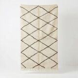 White Berber rug with black diamonds 150x260 cm
