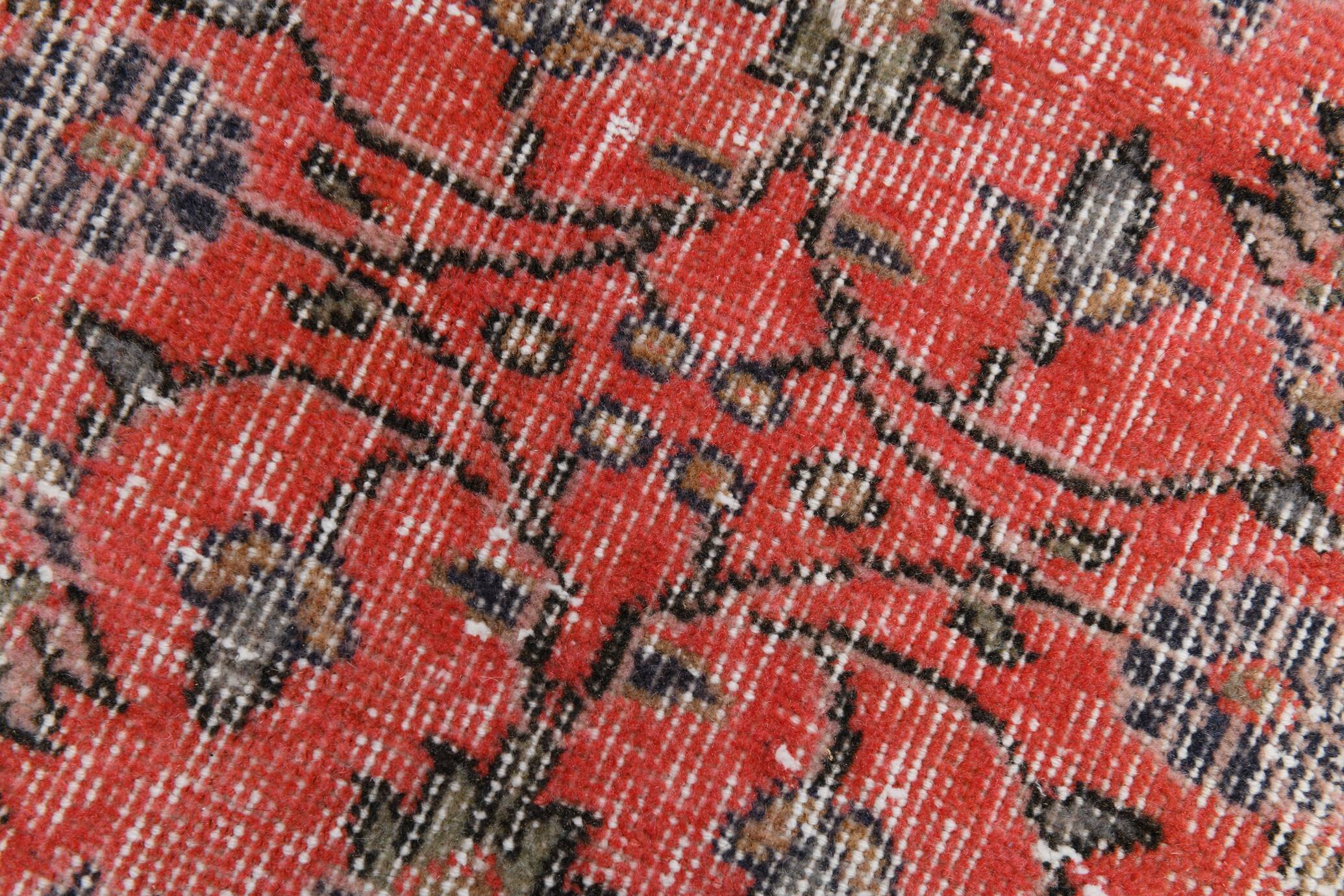 9x12 large red perisan rug, 267x385cm