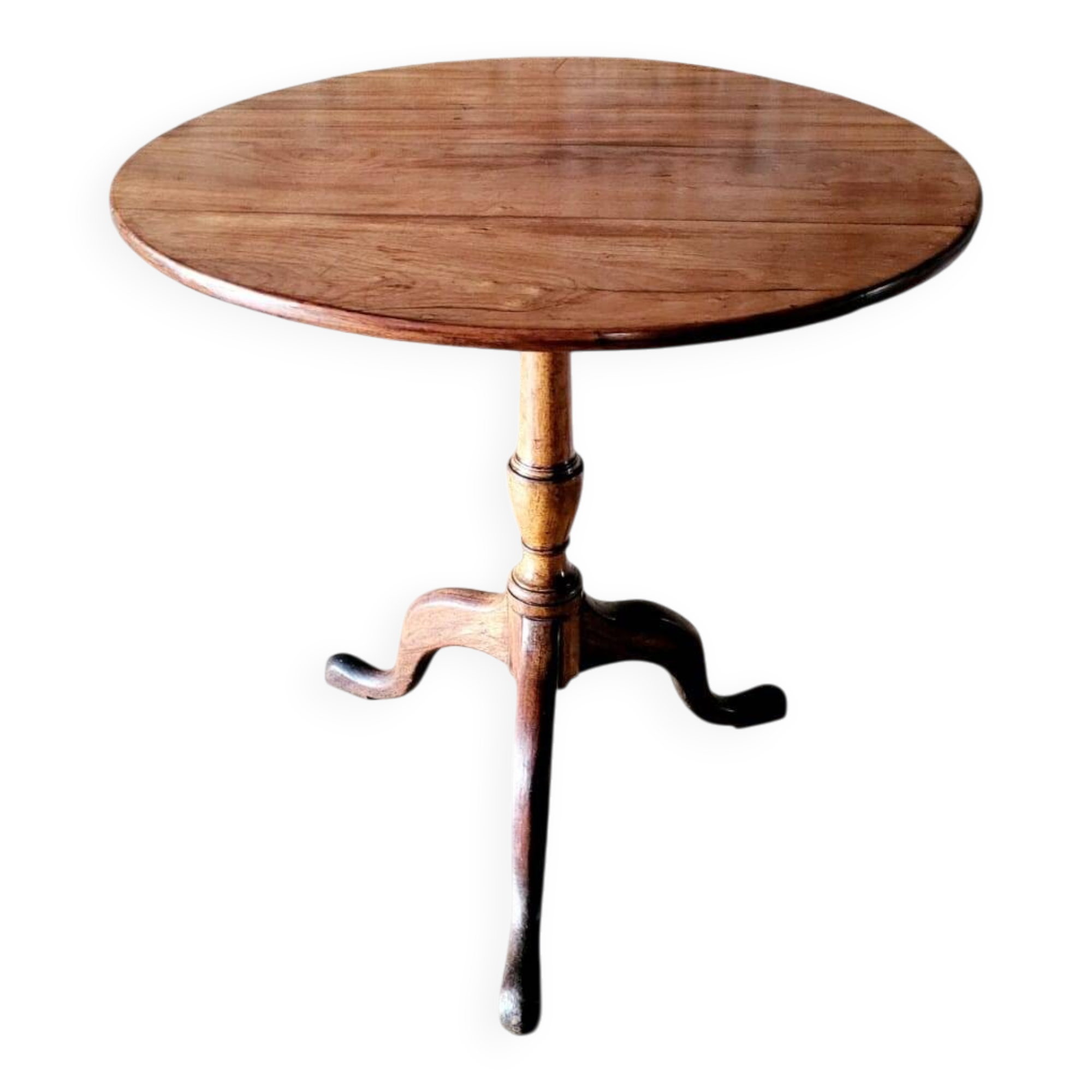 English table with a tilting top, 19th century.