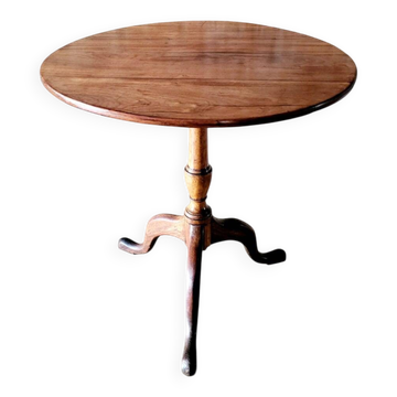 English table with a tilting top, 19th century.