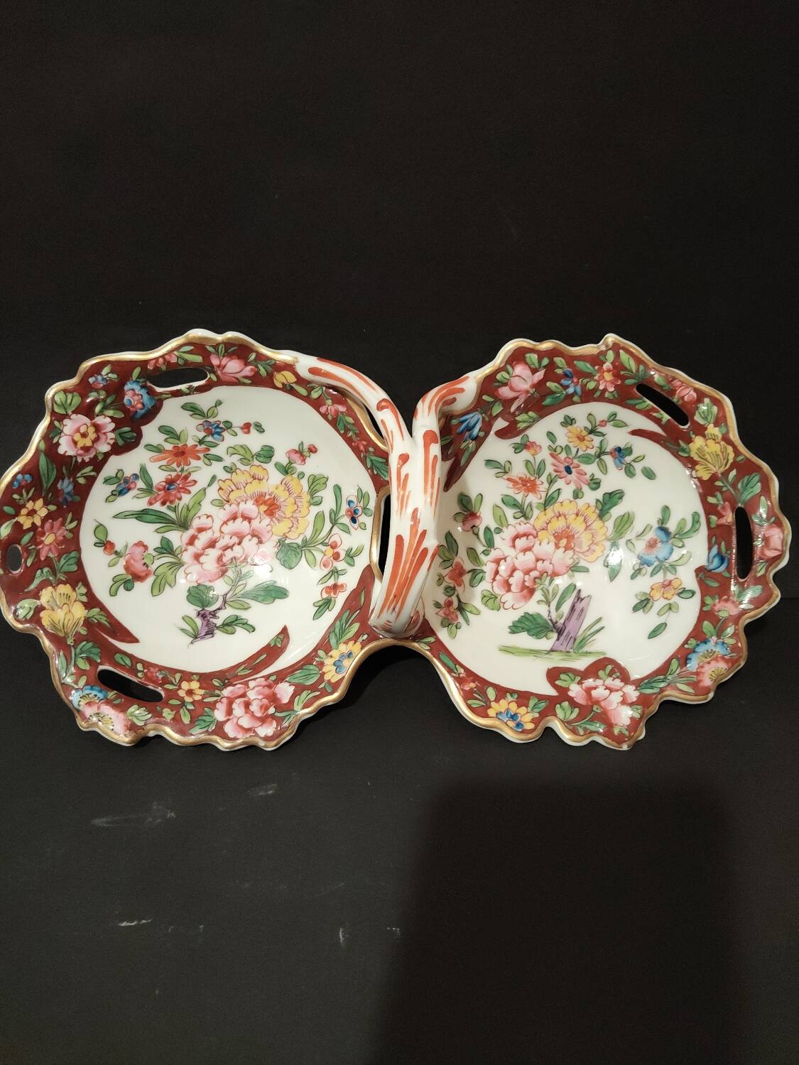 Double porcelain servant with floral decoration, polychrome and gilding – f