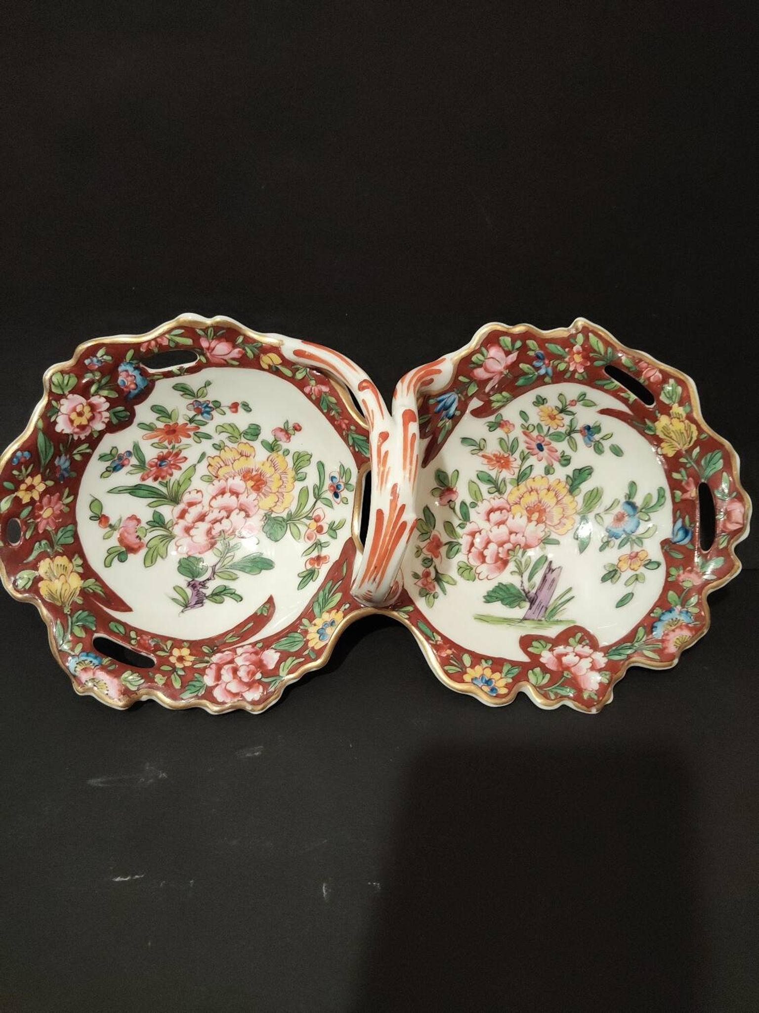 Double porcelain servant with floral decoration, polychrome and gilding – f