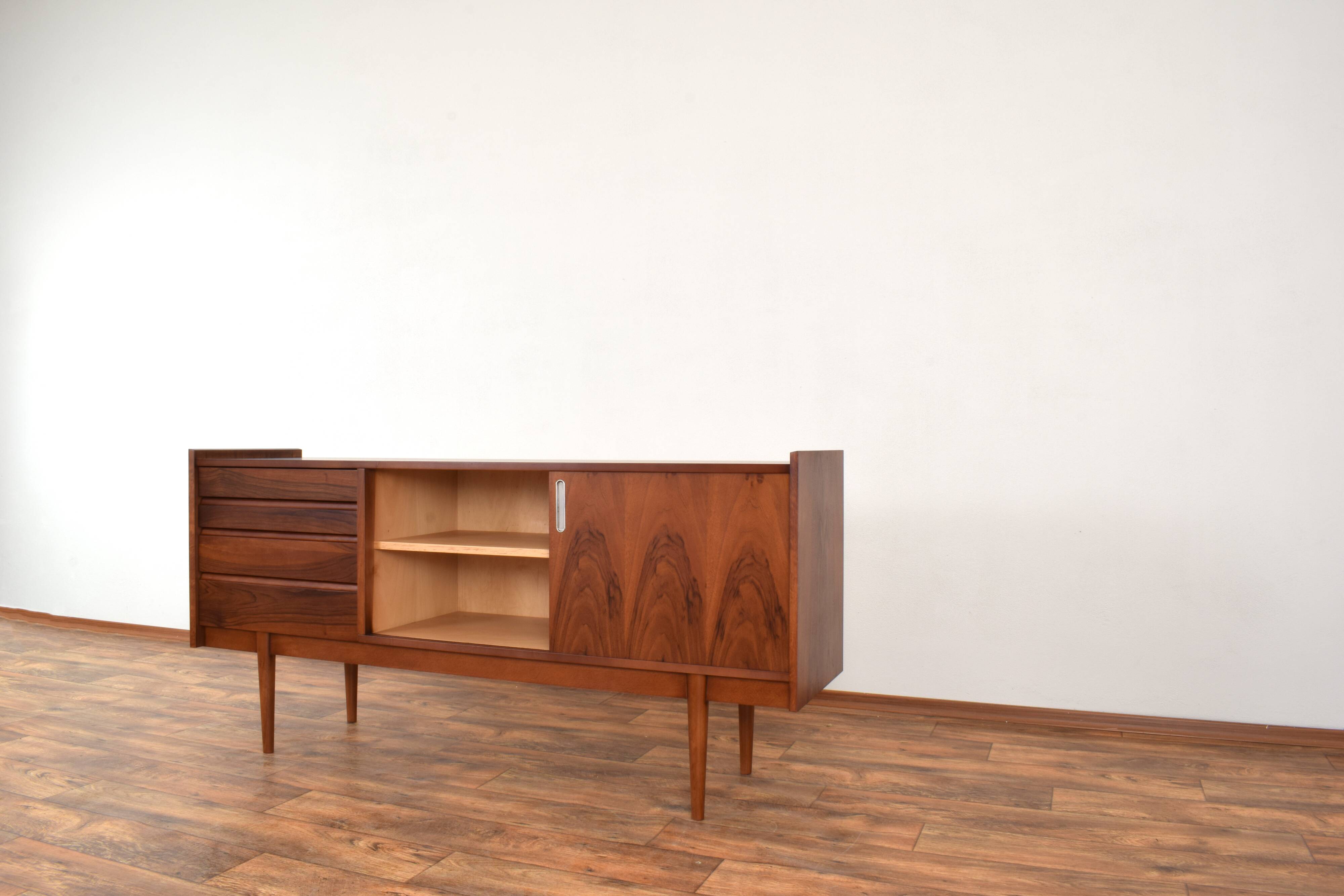 Enfilade Mid-Century en Noyer de Bytomskie Fabryki Mebli, Pologne, 1960s