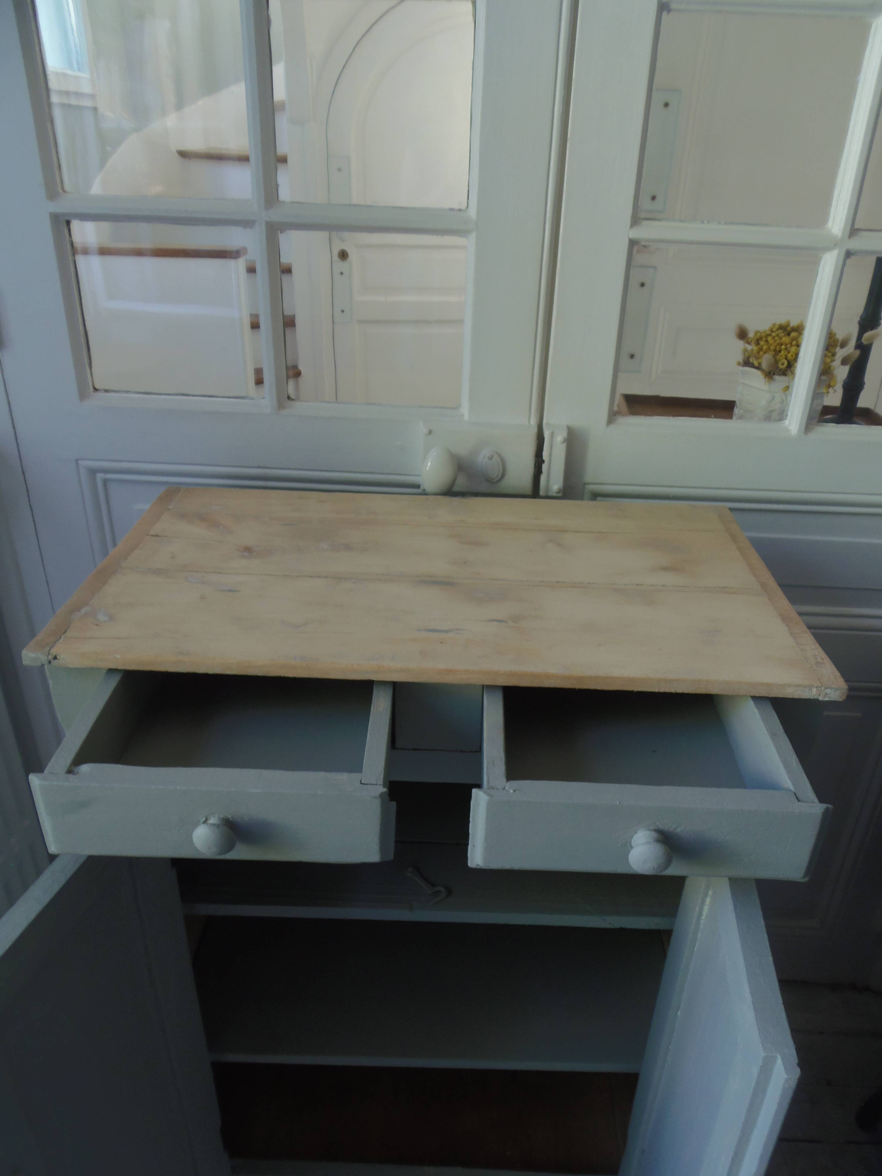Small vintage Parisian sideboard with 2 doors and 2 drawers, enhanced in verdigris
