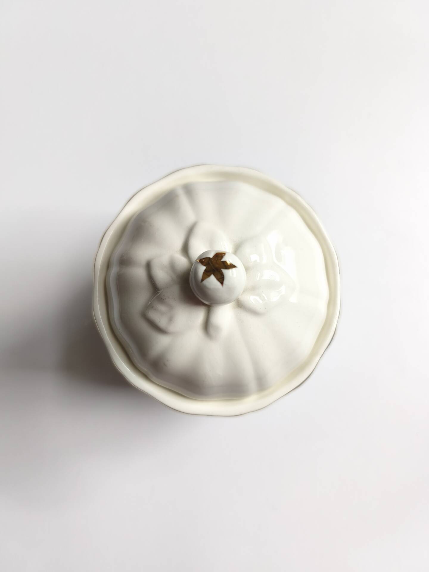 Ceramic sugar bowl Gien daisies antique