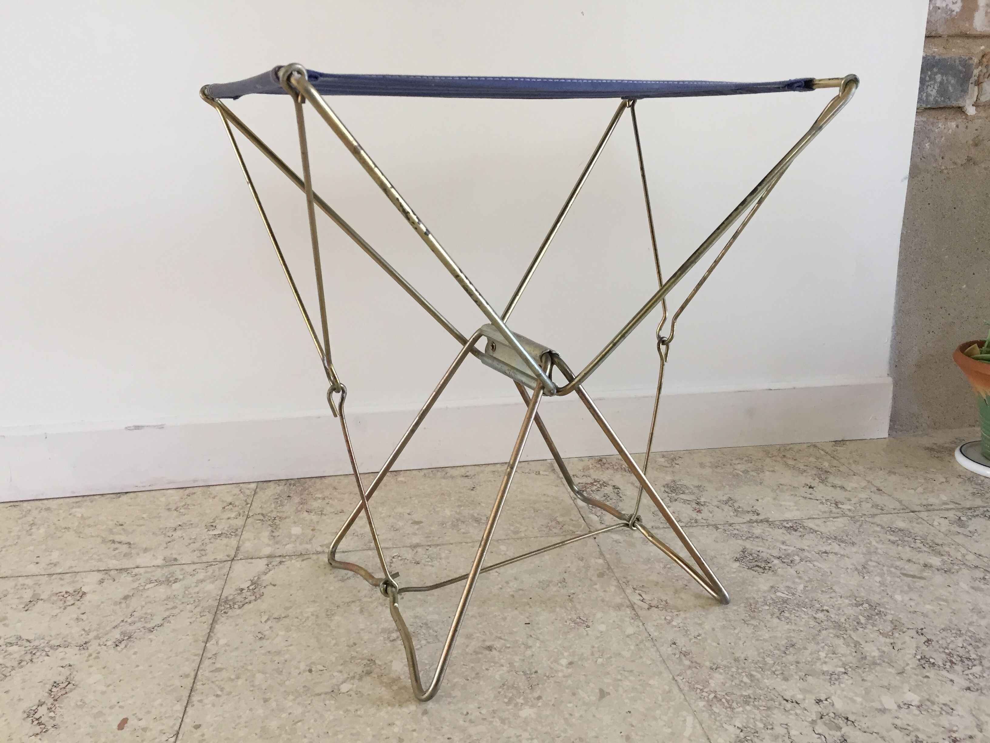 Nomad folding stool
