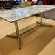 Table de salle a manger marbre  pieds chromés