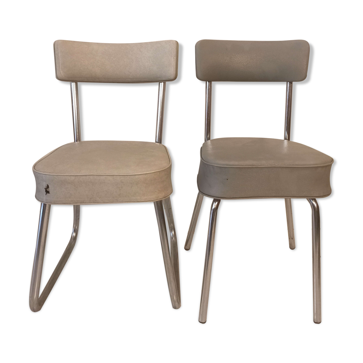 Pair of vintage gray Ronéo chairs