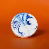 1 glass holder or decorative object