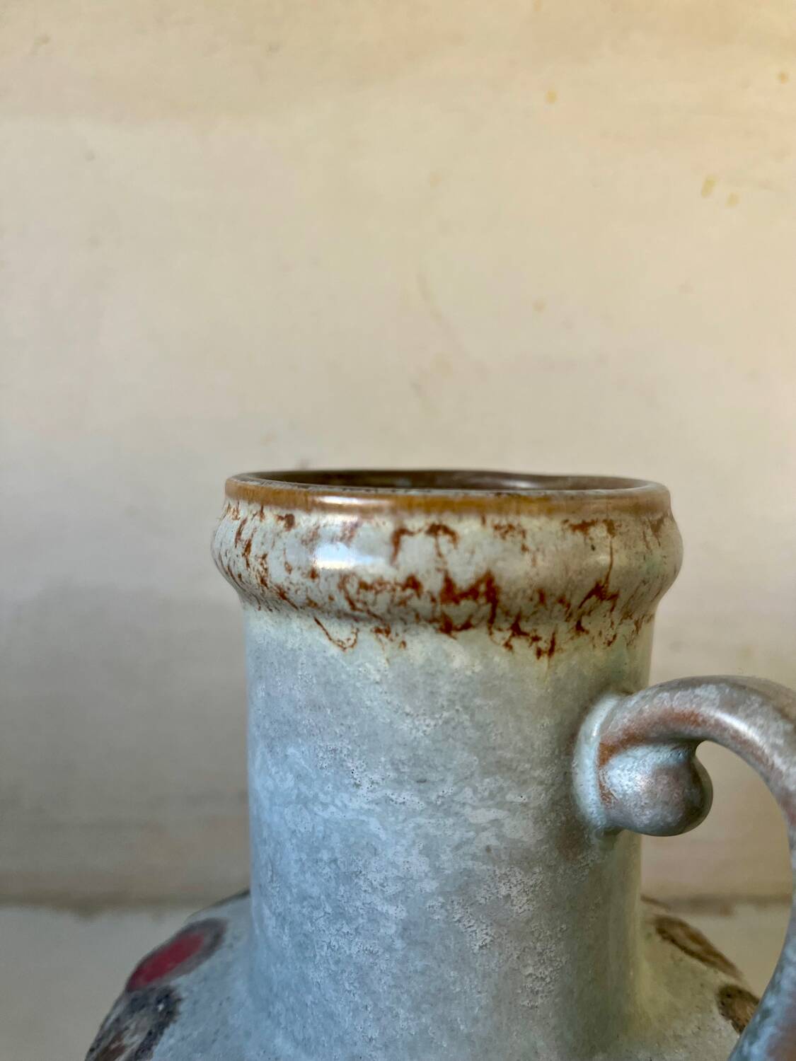 Strehla fat lava pitcher vase