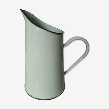 Enamelled sheet metal pitcher