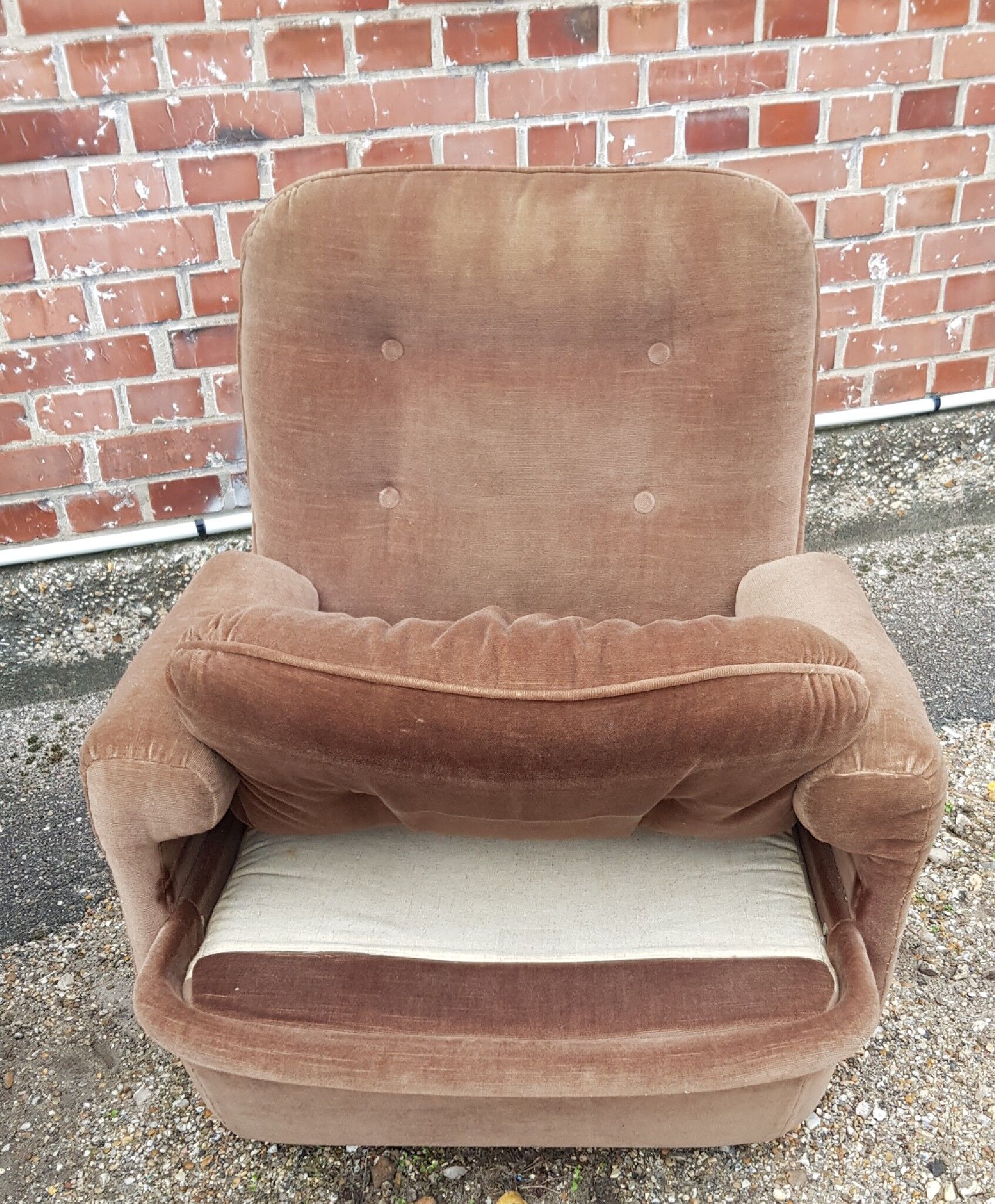 Pair of Airborne chairs 1970